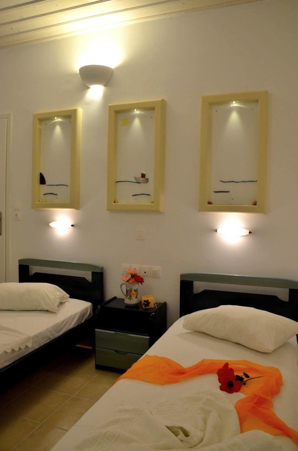 Galaxy Hotel Milopótasz Kültér fotó