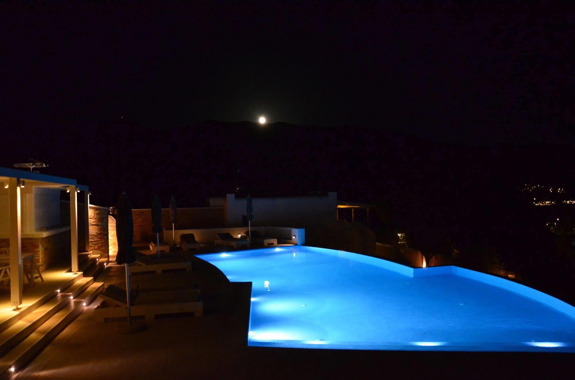 Galaxy Hotel Milopótasz Kültér fotó